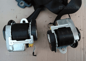 Mercedes W245 pas bezpieczenstwa przod prawy lewy 2