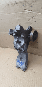 Podstawa łapa alternatora Audi A4 B6 1.6 06D903143C 3