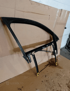 Mechanizm podnośnik szyby ramka prawy przód Audi A6 C6 4F0837630 4F0837462D 2
