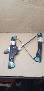 Mechanizm podnośnik szyby lewy przód BMW  E90 6927027 4