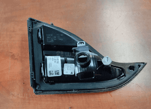 Lampa prawa lewa tył tylna w klapa opel meriva b 13288832 13288831 6