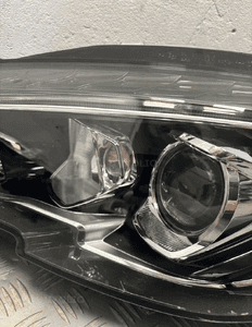 Lampa lewy przod peugeot 308 ii T9 lift org fv 6