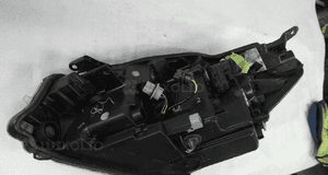 Toyota yaris iii lift lampa przednia prawa 7