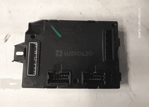 MODUŁ SKRZYNKA BEZPIECZNIKÓW TRAFIC III VIVARO PRIMASTAR TALENTO 15- 284B10847R 3