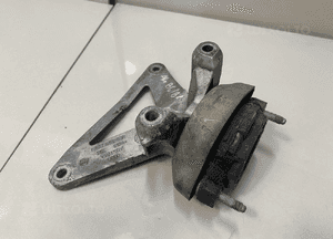 AUDI A4 B6 1.8 3.0 ŁAPA PODUSZKA WSPORNIK  SKRZYNI 8E0399115J 1