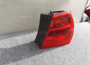 Bmw E90 sedan lampa tylna tył prawa oryginał wysyłka! 3