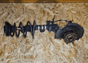 Toyota PRIUS PLUS 12-20 zwrotnica macpherson amortyzator lewy 2