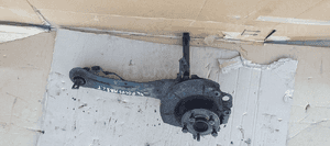 Zwrotnica lewy tył tylna lewa Ford Focus MK3 Kombi 2