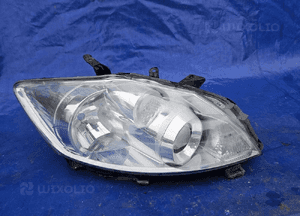 Toyota AURIS I lift 09-11 lampa prawa przednia przód 2