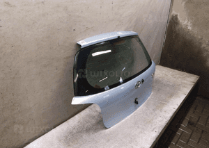 Klapa tył tylna bagażnika toyota yaris 1 i 8R0 błękitny 4