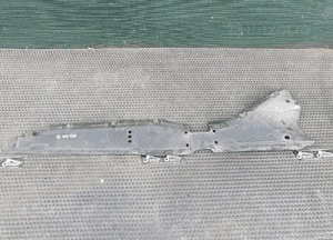 Osłona 8E0825209C 8E0825210B Plastik Podwozia Podłogi Prawa Lewa Audi A4 B6 B7 Sedan Kombi 12
