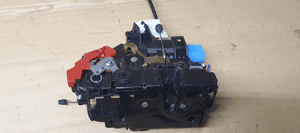 Zamek drzwi lewy tył tylny VW Golf V Plus 7L0839015 6