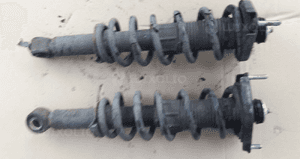 Toyota Corolla Verso 04 lift mcpherson tyl sprezyn 1