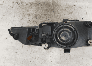 Lampa przednia prawa przód prawo mitsubishi carisma 7