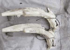 Zbiorniczek spryskiwaczy Ford Focus Mk1 XS41-17618-CF 2