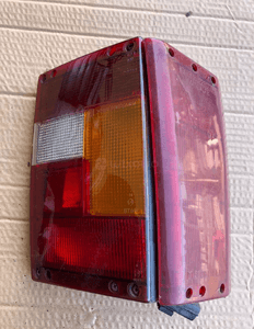 Lampa tylna prawa kompletna Range Rover Classic 1