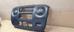 Ramka radia konsoli deski Opel Movano III 682600025R 3
