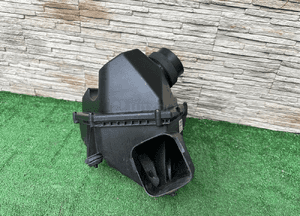 Obudowa filtra powietrza bmw G11 G15 G30 5.0i 7934478 3