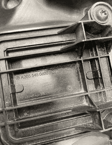 Mercedes W205 osłona ściany grodziowej A2056205901 10