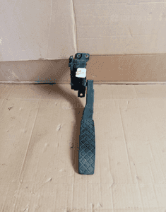 Pedał potencjometr gazu VW Touarg 7L6723507 3