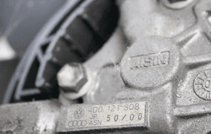 Pas przedni wentylatory audi A8 D2 4D0121308 1999 5