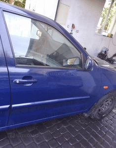 VW Polo 97 drzwi przod przednie lewe LA5E 2