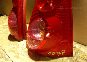 LAMPA TYŁ TYLNA PRAWA LEWA PEUGEOT 107 ORYGINAŁ 3