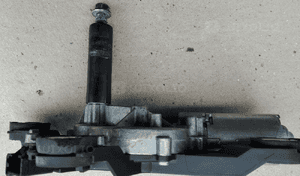 Ford Focus MK2 kombi silniczek wycieraczki tyl 5