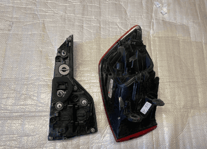 Audi A4 B9 kombi lampa tylna prawa 3