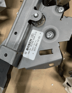 MERCEDES clk 209 coupé cabrio  podajniki  pasów podajnik prawy 5