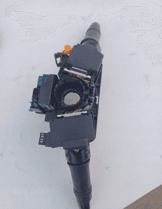 MITSUBISHI OUTLANDER III PRZEŁĄCZNIK ZESPOLONY PAJĄK TASMA AIRBAG 8617A013 2