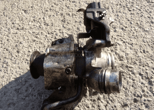 Bmw 2.0 d turbosprężarka 4727470 2