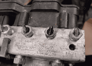 Pompa hamulcowa abs toyota avensis T27 2.0 D4D 44540-05150 3