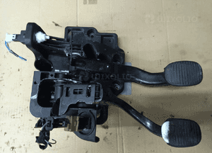 Fiat Stilo 06 pedal sprzegla hamulca 4