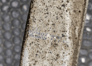 Zwrotnica 8E0258F 8E0407242B Zawieszenie Piasta Czujnik ABS Przednia Przód Prawa AUDI A4 B6 B7 26