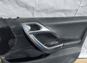 Tapicerka boczek drzwi prawych przód przednich peugeot 2008 i 1 98029886ZD 2