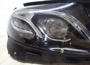 LAMPA prawa przód PRZEDNIA MERCEDES E-KLASA w213 A2139064804 kz 213 4