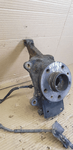 Zwrotnica lewy przód przednia lewa Opel Vivaro B Trafic III 1.6 DCI 2