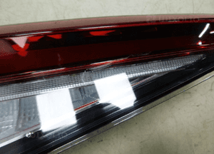 Skoda enyaq iv lampa w klapę lewy tył lewa tylna 9