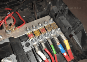 AUDI Q7 4L LIFT 3.0 TDI CJGA ROZDZIELACZ PRĄDU SKRZYNKA BEZPIECZNIKÓW ORYG 5