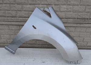 Mazda 5 v 10-18 błotnik przedni prawy 1
