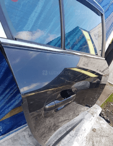 Toyota Avensis T27 LIFT T29 DRZWI PRAWY TYL W KOLOR 9
