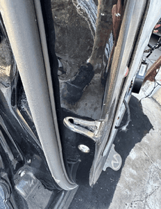 MERCEDES ML 164 drzwi tylne lewe lakier  197 / 359 32