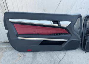 MERCEDES E 207 boczek tapicerka drzwi dekor listwa CABRIO coupé 2