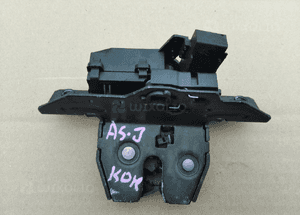 Opel Astra J zamek klapy tyl tylny 1