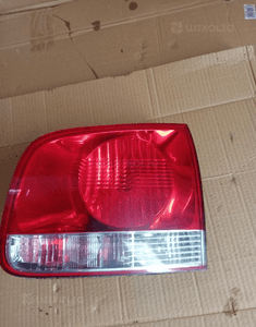 Lampa prawy tył tylna prawa w klapę VW Touareg 7L 1