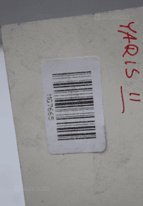 Toyota Yaris II zawiasy maski 2