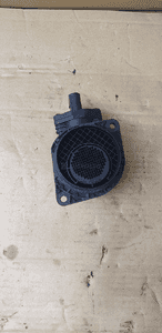 Przepływomierz powietrza VW Golf V Plus 1.9 TDI 038906461B 0281002531 1
