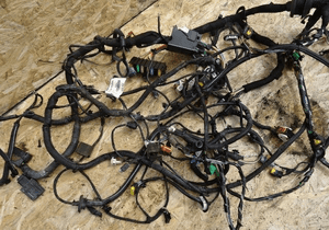 INSTALACJA WIĄZKA SILNIKA PEUGEOT 5008 EU 3