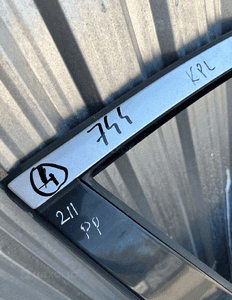 MERCEDES E 211 drzwi prawe przednie przód srebrne lakier 744 szyba zamek klamka avantgarde 21